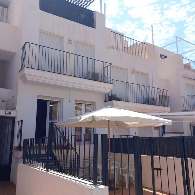 La Casa De La Fama - Apartamento Con Patio Exterior Carboneras Ngoại thất bức ảnh