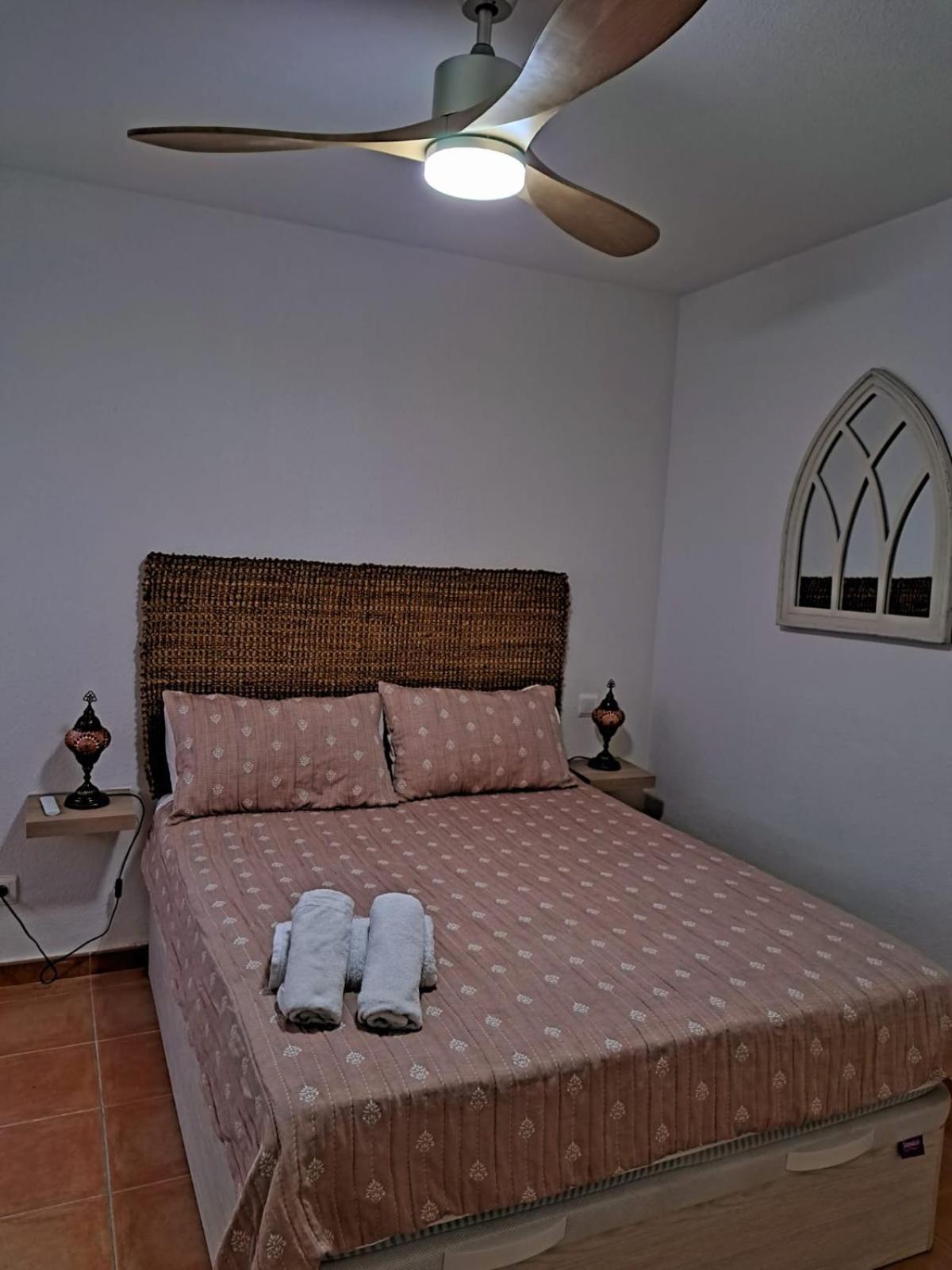 La Casa De La Fama - Apartamento Con Patio Exterior Carboneras Ngoại thất bức ảnh